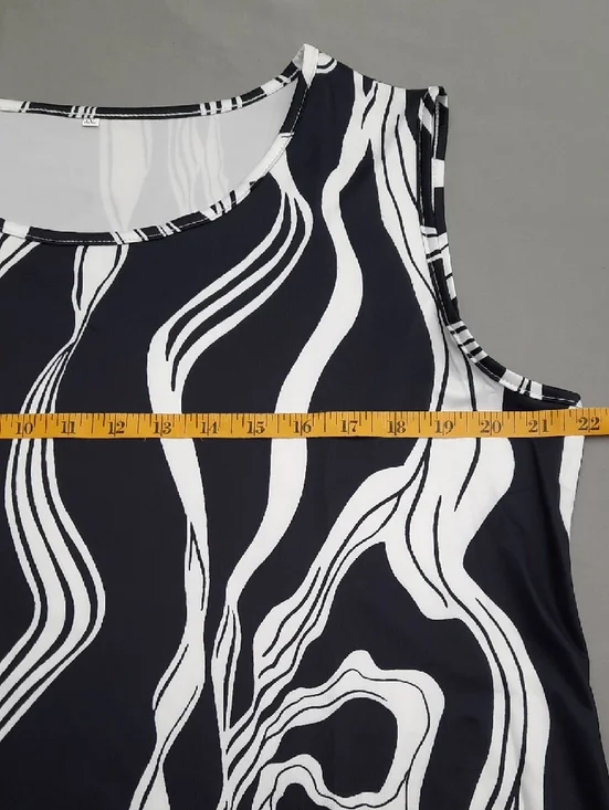 Women’s Black & White Sleeveless Wave-Print Top - Size XXL - Picture 7 of 11